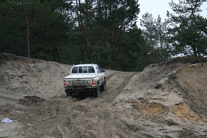 HL Groundhog Day 082